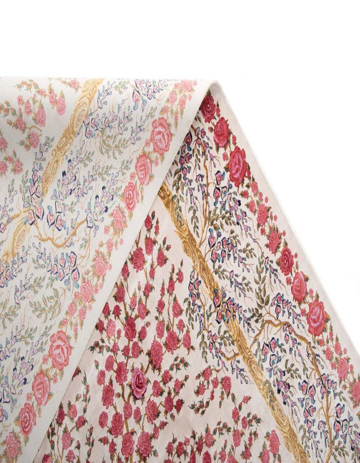 Detail image of 4' 5 x 6' 7 Ghom Design Rug