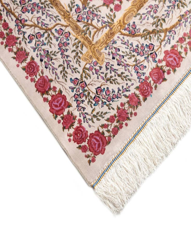 Detail image of 4' 5 x 6' 7 Ghom Design Rug