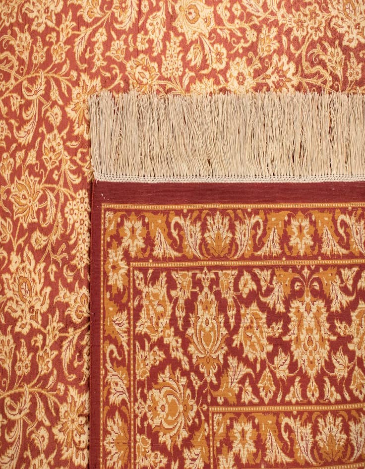 Detail image of 4' 4 x 6' 7 Ghom Silk Rug