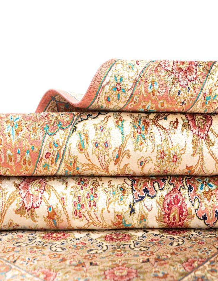 Detail image of 3' 3 x 5' 1 Ghom Silk Rug