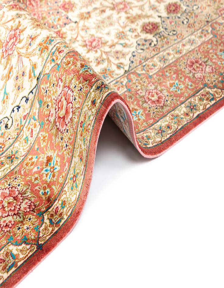 Detail image of 3' 3 x 5' 1 Ghom Silk Rug