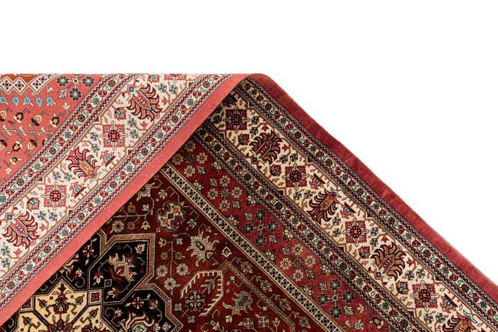 4' 3 x 6' 9 Ghom Silk Rug