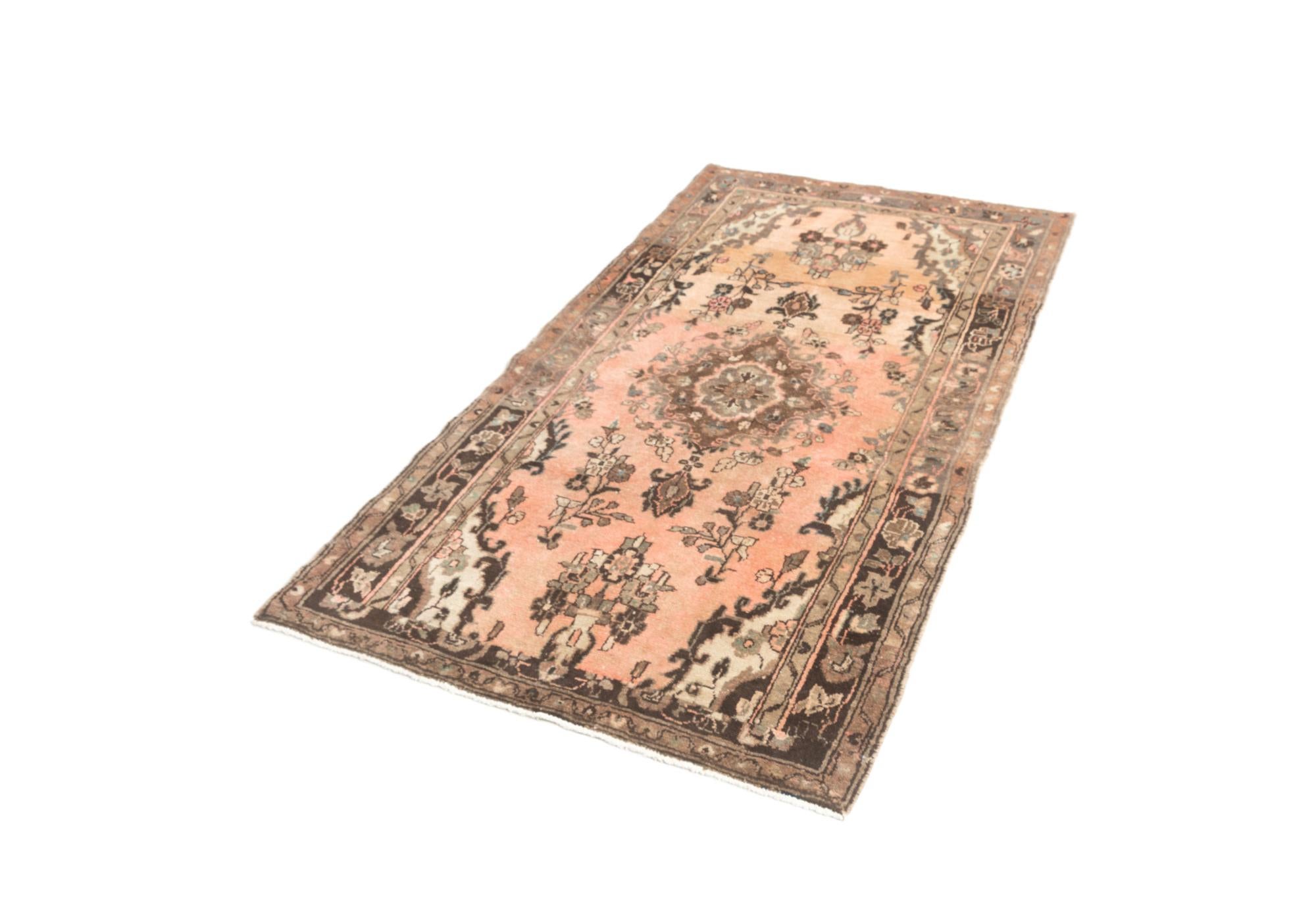 3' 3 x 6' 3 Hamedan Rug