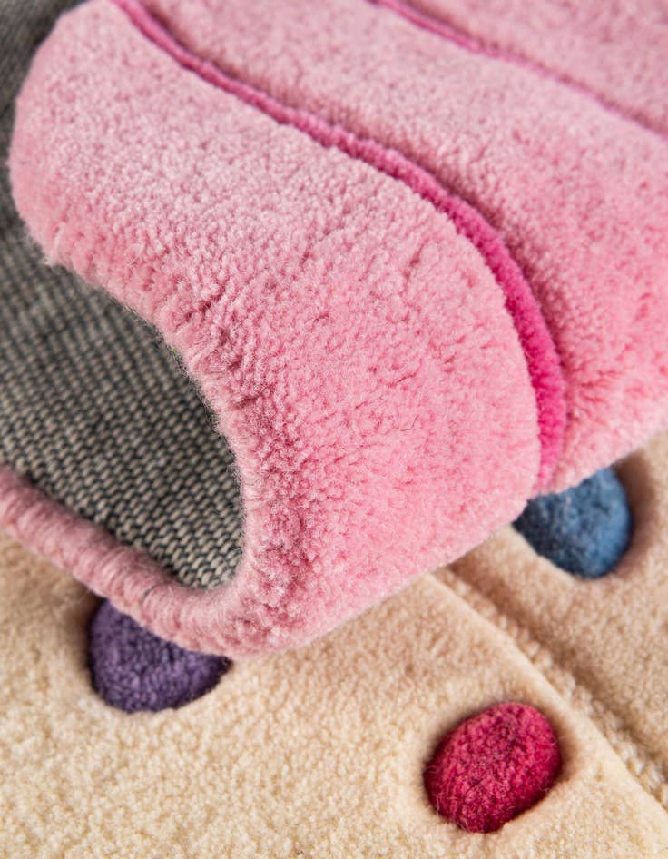 Detail image of 4' 8 x 5' 3 Happy Rugs Cupcake Wool