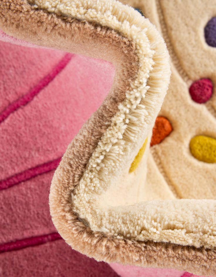 Detail image of 4' 8 x 5' 3 Happy Rugs Cupcake Wool