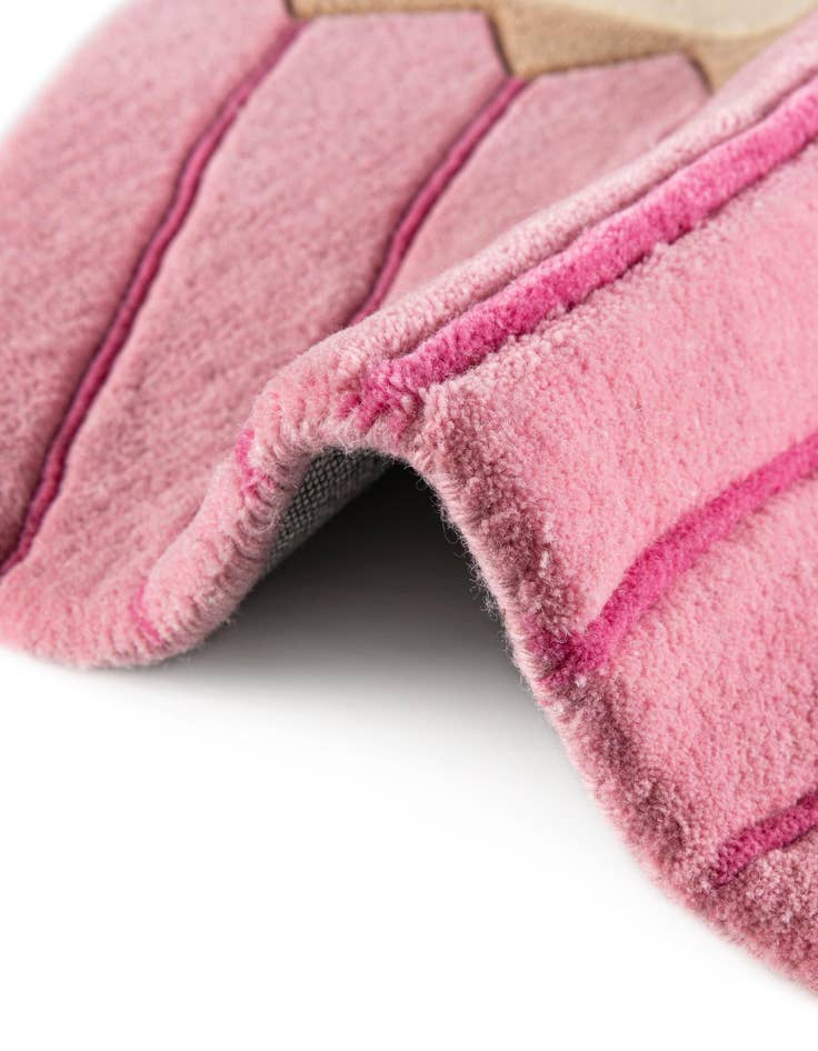 Detail image of 4' 8 x 5' 3 Happy Rugs Cupcake Wool