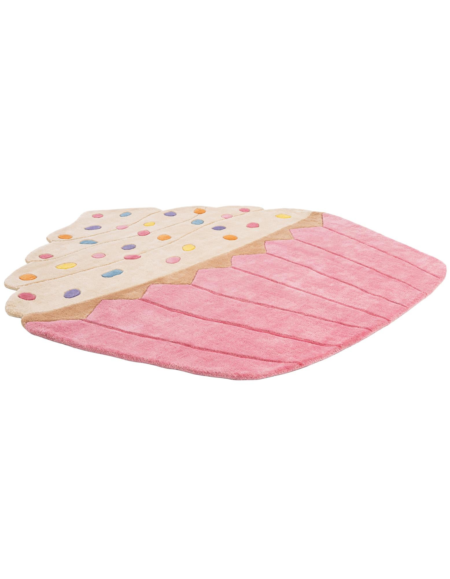 5' 4 x 6' 1 Happy Rugs Cupcake Wool