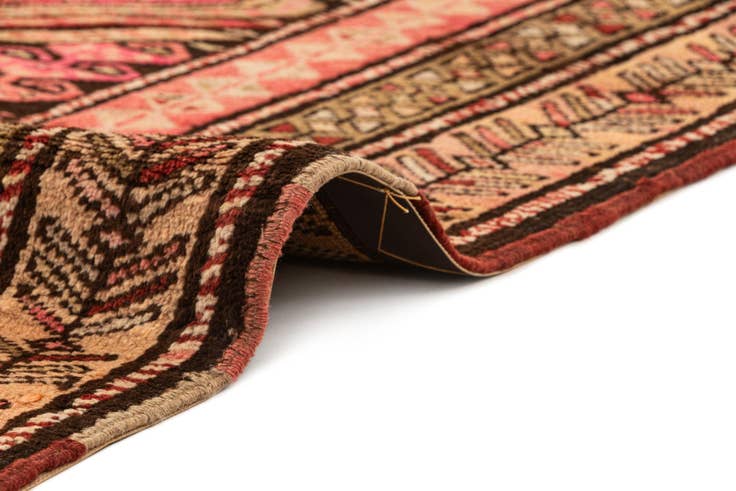 Detail image of 3' 10 x 8' 11 Hashtrud Rug