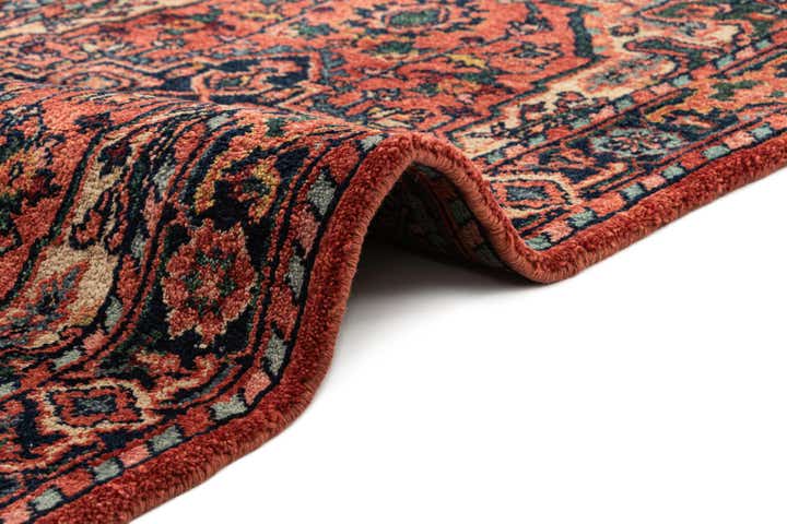 3' 2 x 5' 2 Hand Knotted Heriz Wool Rug