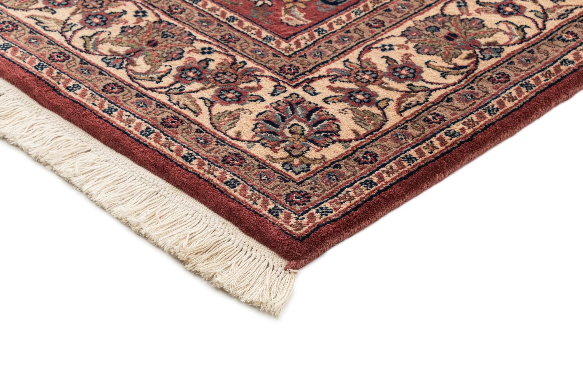 5' 7 x 8' 2 Hand Knotted Isfahan Wool Rug