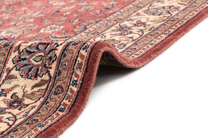 5' 7 x 8' 2 Hand Knotted Isfahan Wool Rug