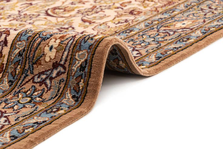 Detail image of 3' 6 x 5' 4 Isfahan Rug