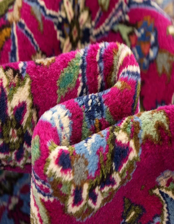 Detail image of 10' 2 x 12' 10 Kashan Rug