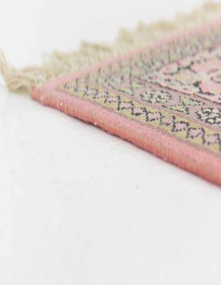 Detail image of 4' 10 x 7' 2 Hand Knotted Kashmir Oriental Rug