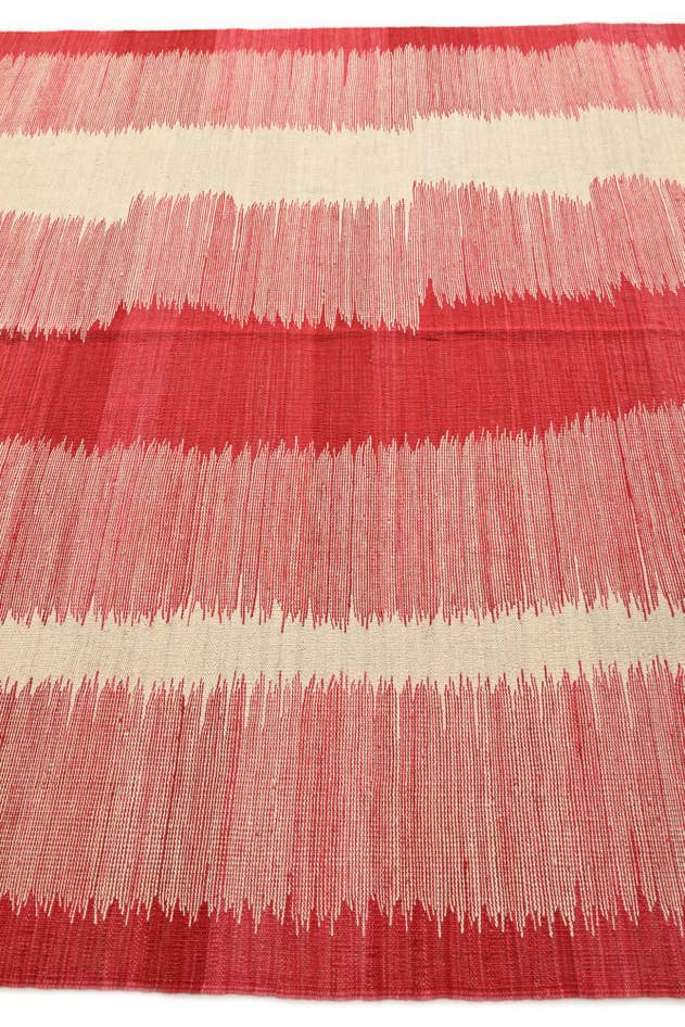 Detail image of 6' 9 x 9' 4 Hand Woven Kilim Modern Wool Rug