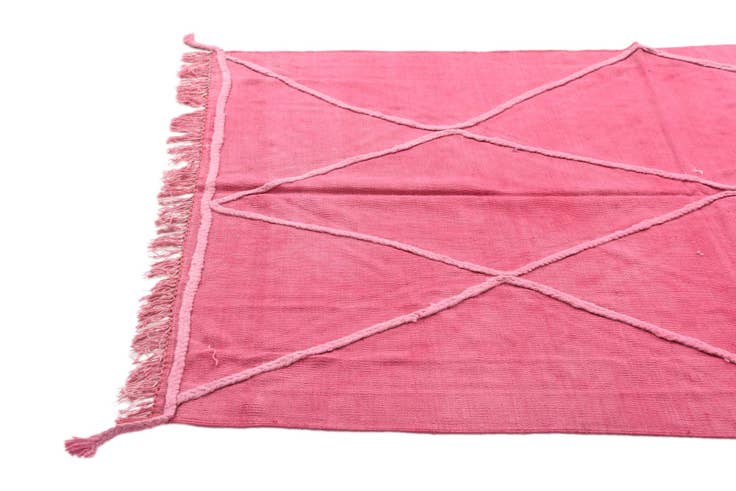 Detail image of 4' 7 x 6' 7 Hand Woven Kilim Modern Wool Rug