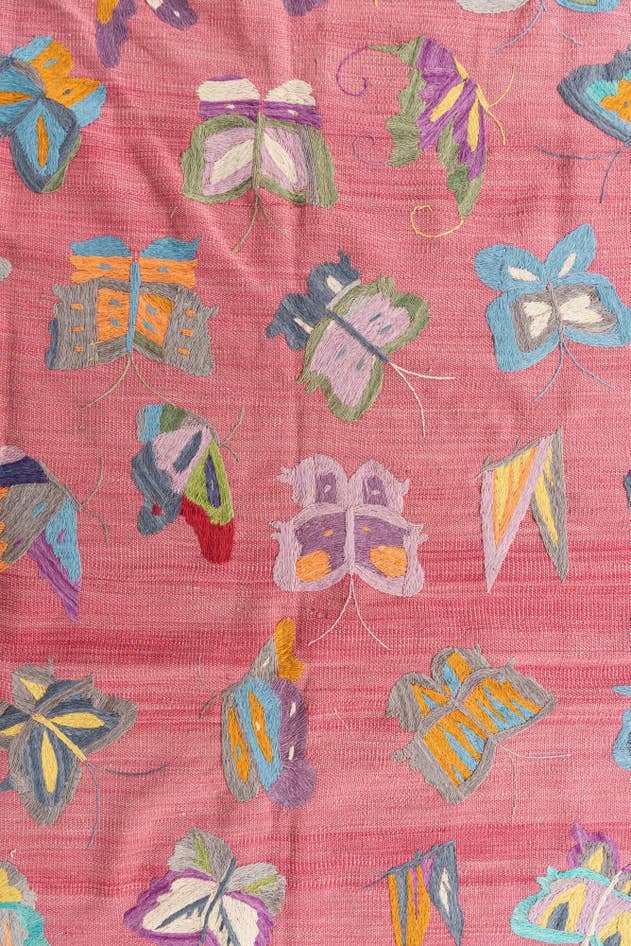 Detail image of 5' 6 x 7' 7 Hand Woven Kilim Suzani Wool Rug