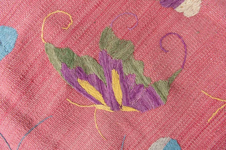 Detail image of 5' 6 x 7' 7 Hand Woven Kilim Suzani Wool Rug