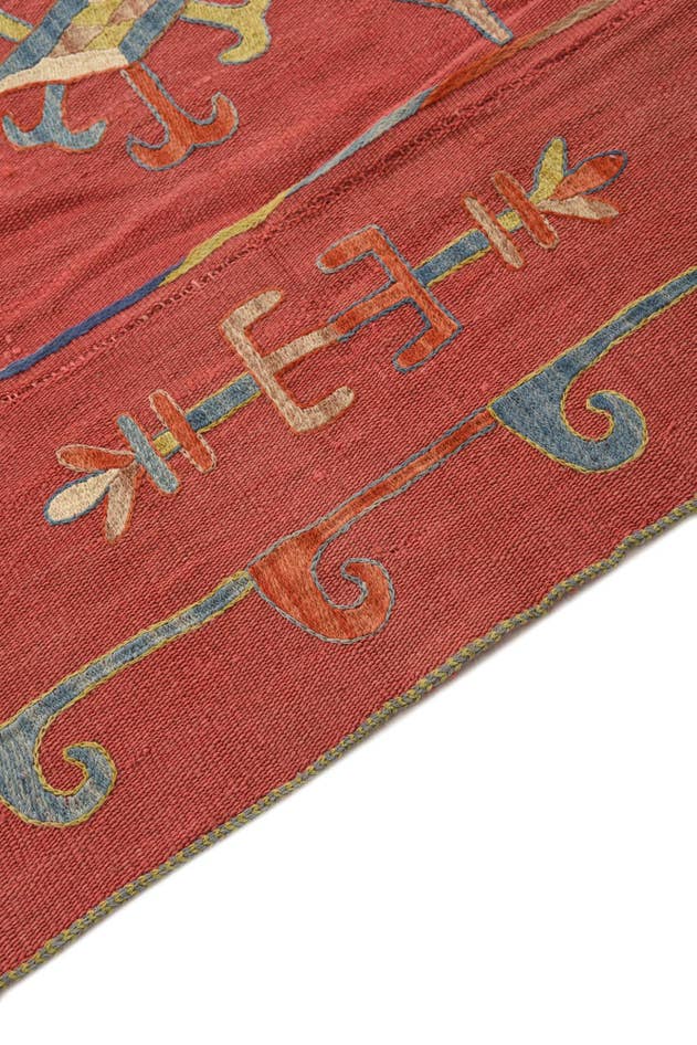 Detail image of 5' 10 x 7' Hand Woven Kilim Suzani Wool Rug