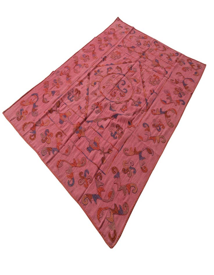 Detail image of 5' 6 x 7' 7 Hand Woven Kilim Suzani Wool Rug