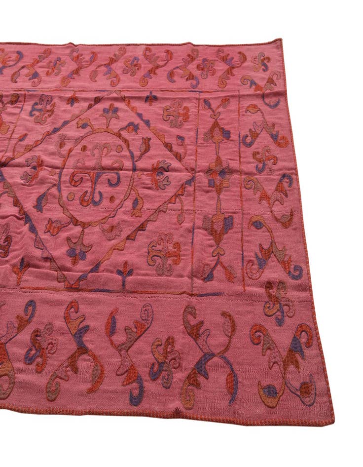 Detail image of 5' 6 x 7' 7 Hand Woven Kilim Suzani Wool Rug