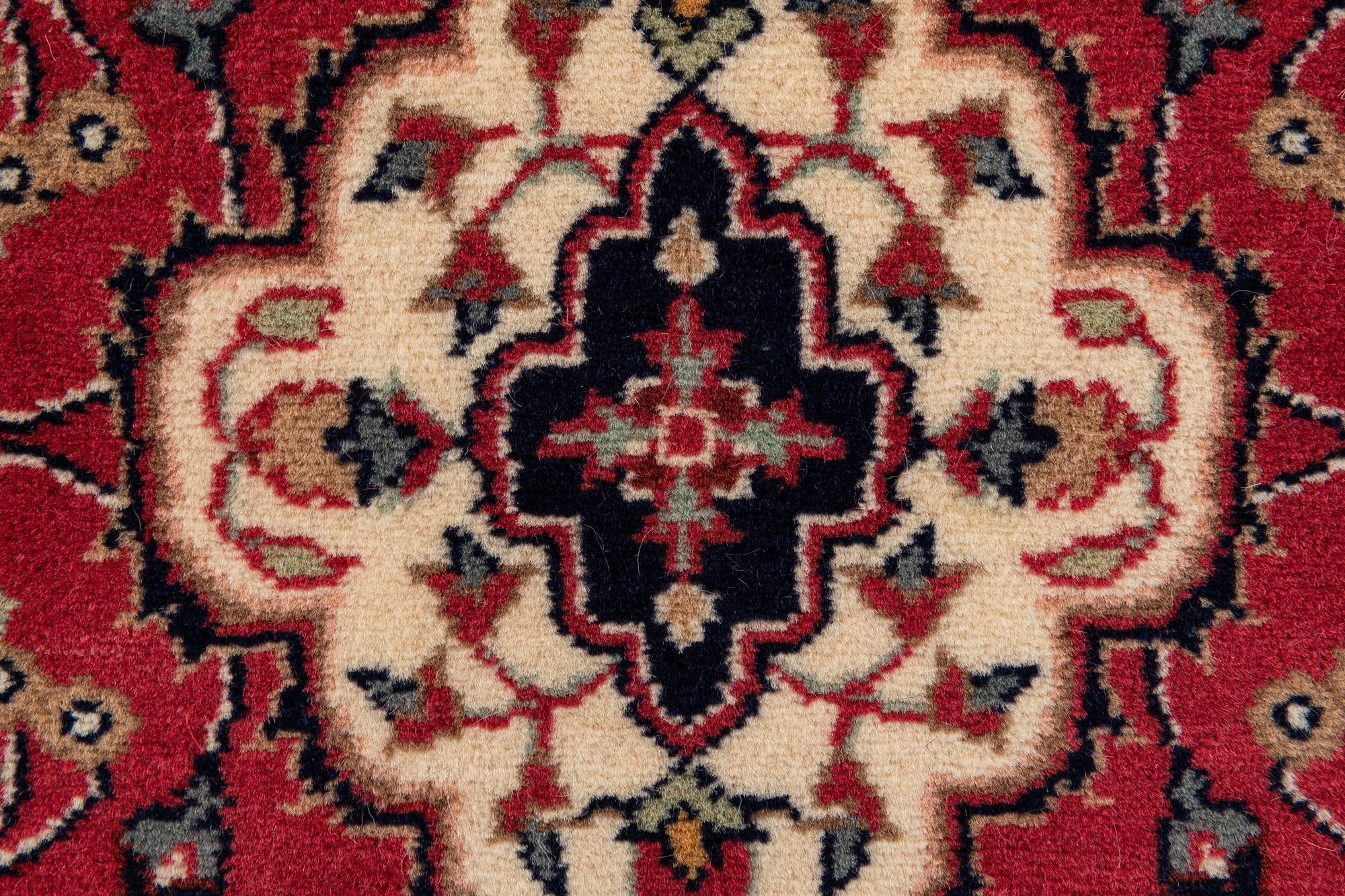 2' 7 x 4' 3 Hand Knotted Lahour Wool Rug