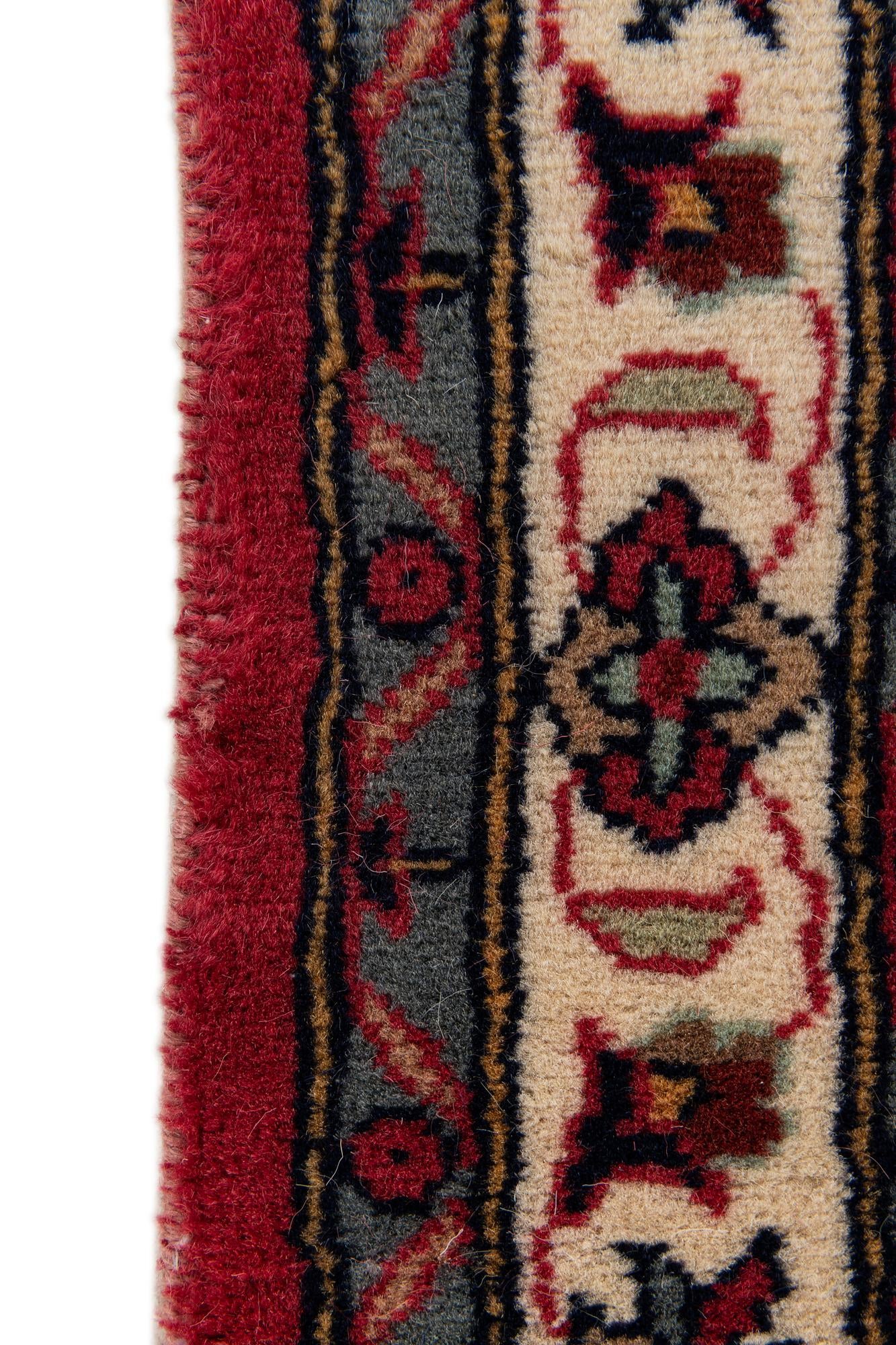 2' 7 x 4' 3 Hand Knotted Lahour Wool Rug