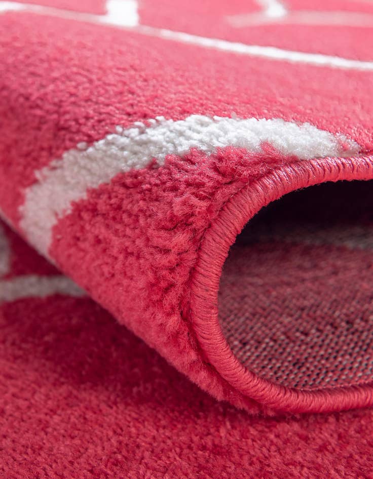 Detail image of 8' x 11' Lattice Frieze Rug