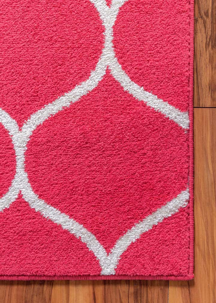 10' x 14' Lattice Frieze Rug