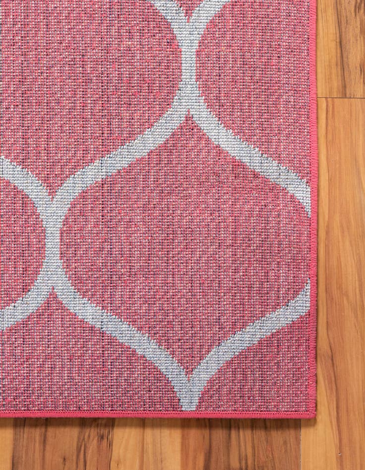 Detail image of 10' x 14' Lattice Frieze Rug