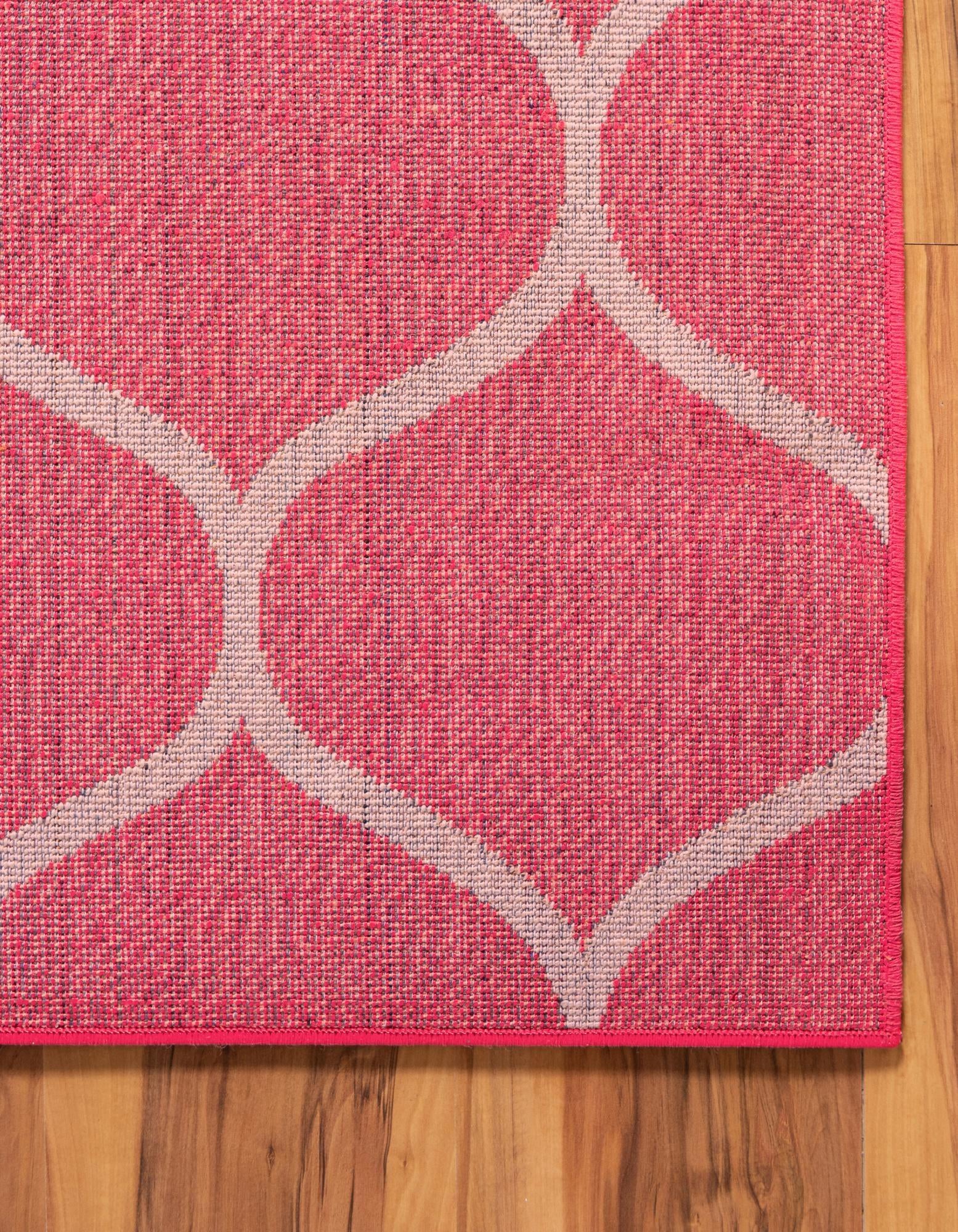 2' x 3' Lattice Frieze Rug