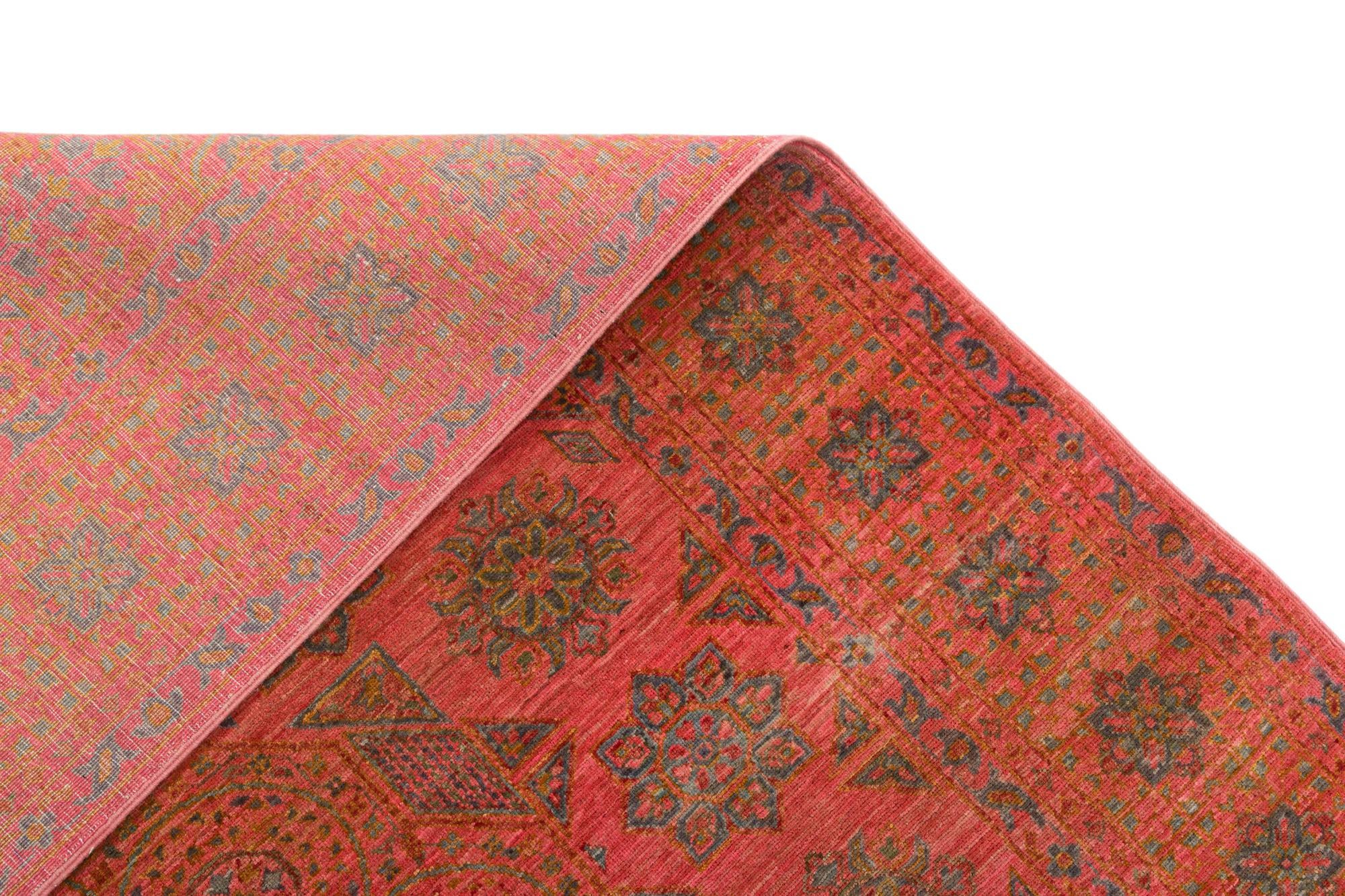 5' 5 x 7' 10 Mamluk Rug