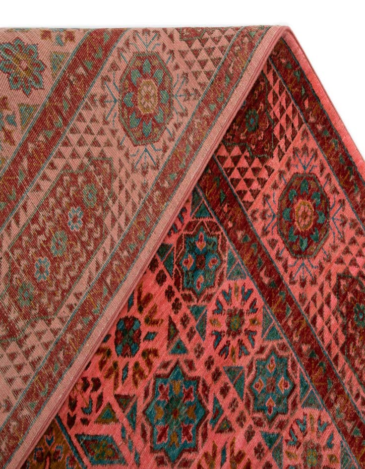 Detail image of 4' 11 x 6' 8 Mamluk Rug