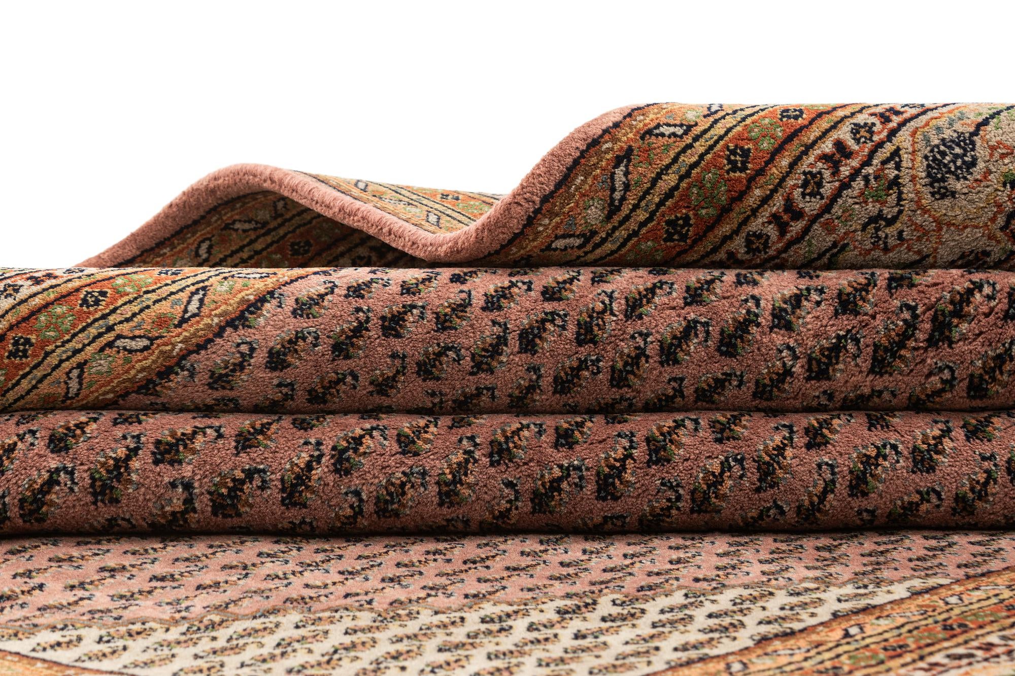 6' 8 x 9' 5 Hand Knotted Mir Wool Rug
