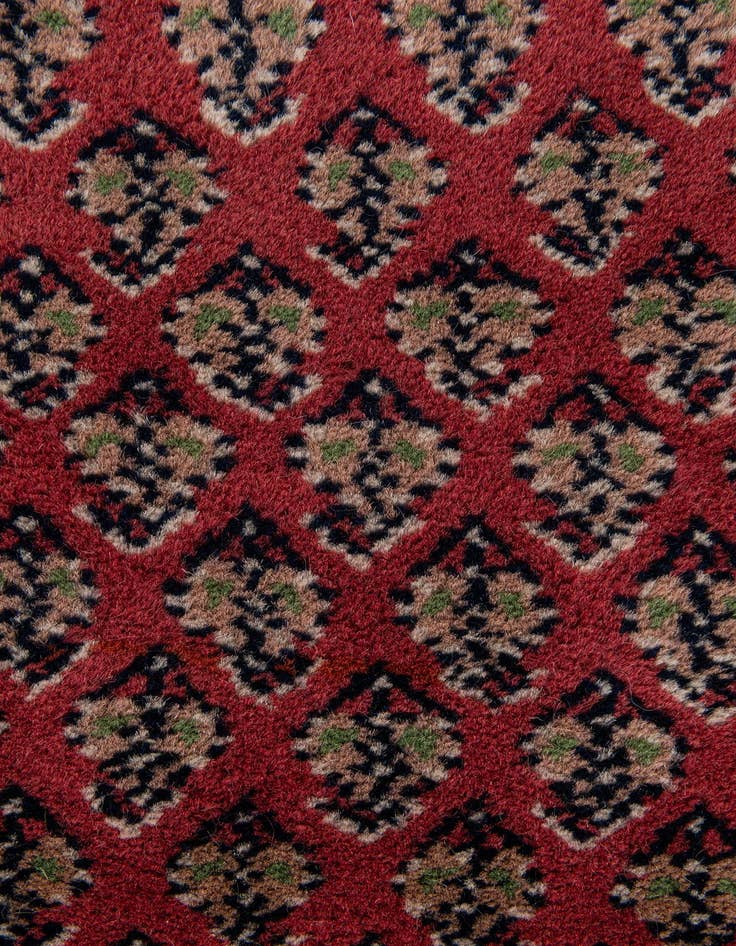 Detail image of 2' 7 x 4' 7  Hand Knotted Mir Wool Rug