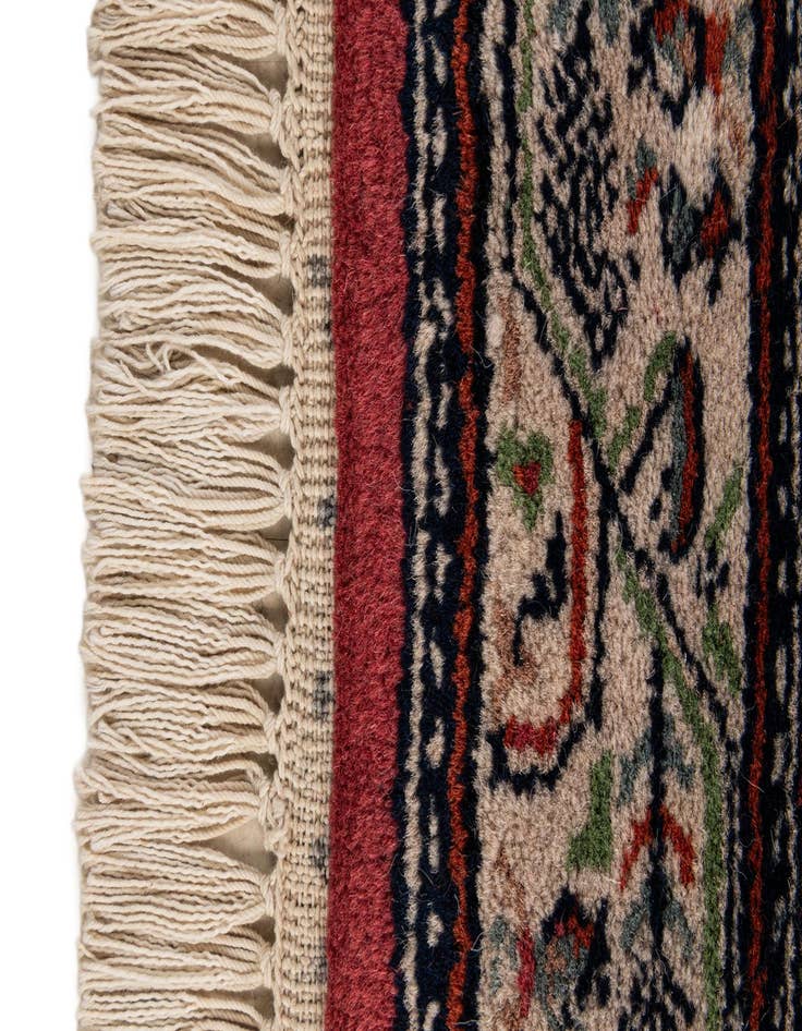 Detail image of 2' 7 x 4' 7  Hand Knotted Mir Wool Rug