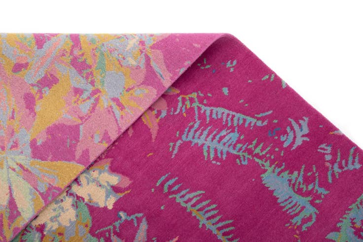 Detail image of 7' 8 x 9' 10 Modern Himalaya Wool Rug