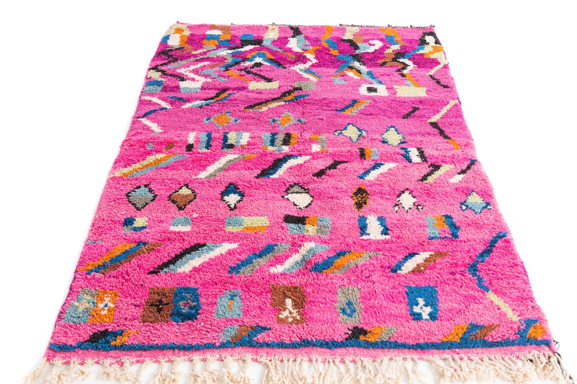 4' 10 x 7' 10 Hand Knotted Moroccan Wool Rug