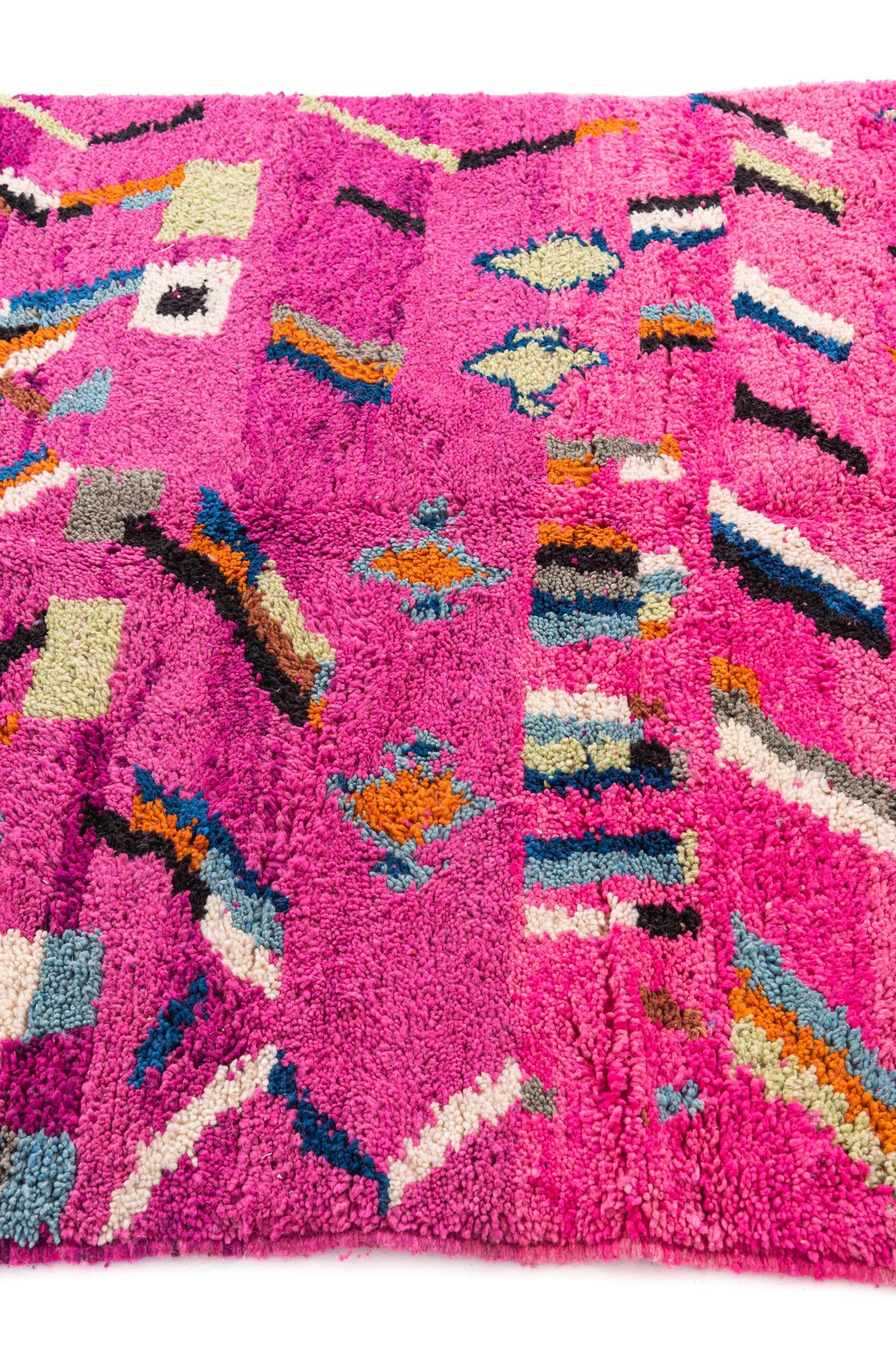 4' 10 x 7' 10 Hand Knotted Moroccan Wool Rug