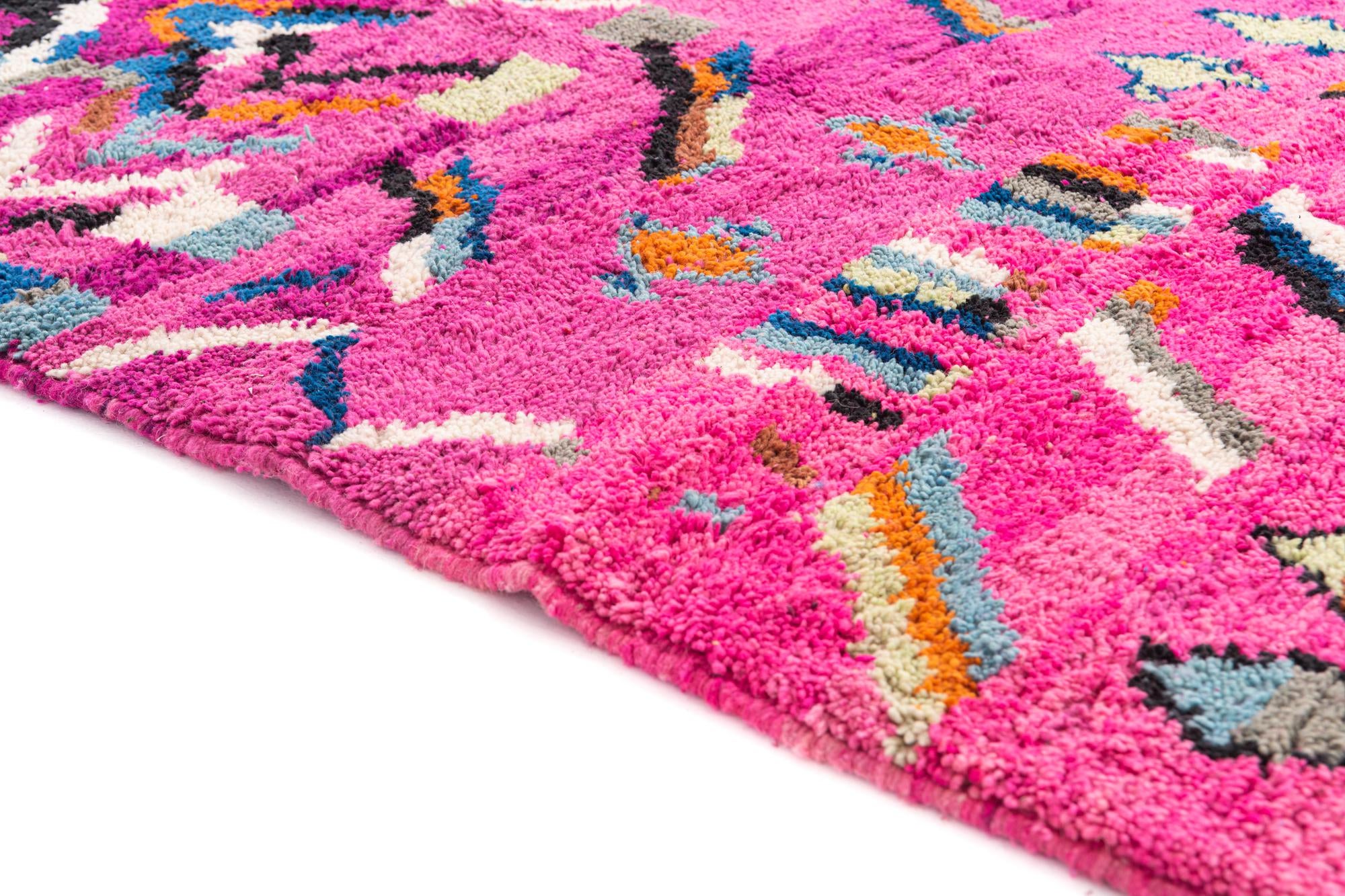 4' 10 x 7' 10 Hand Knotted Moroccan Wool Rug