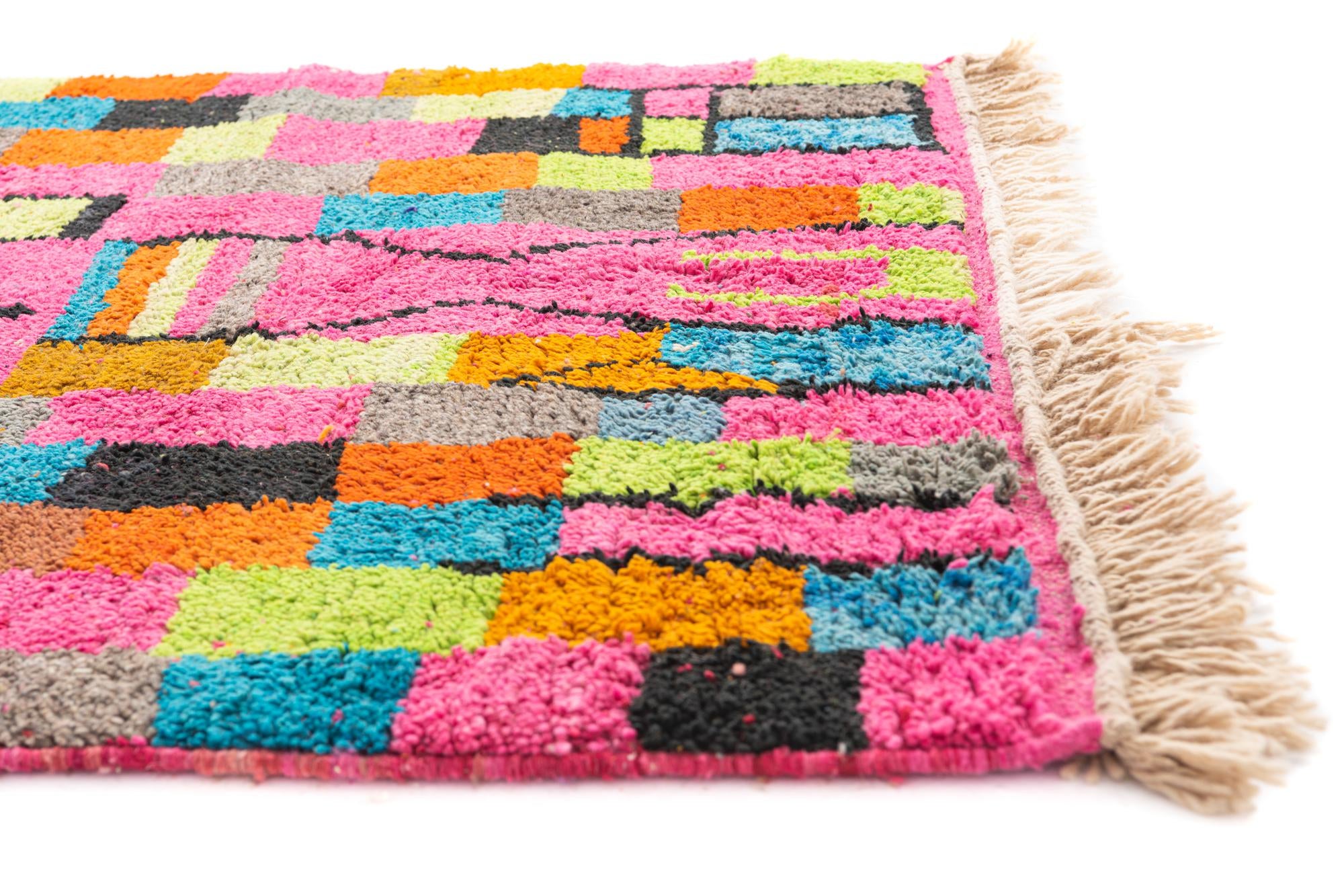 4' 10 x 8' 9 Hand Knotted Moroccan Wool Rug