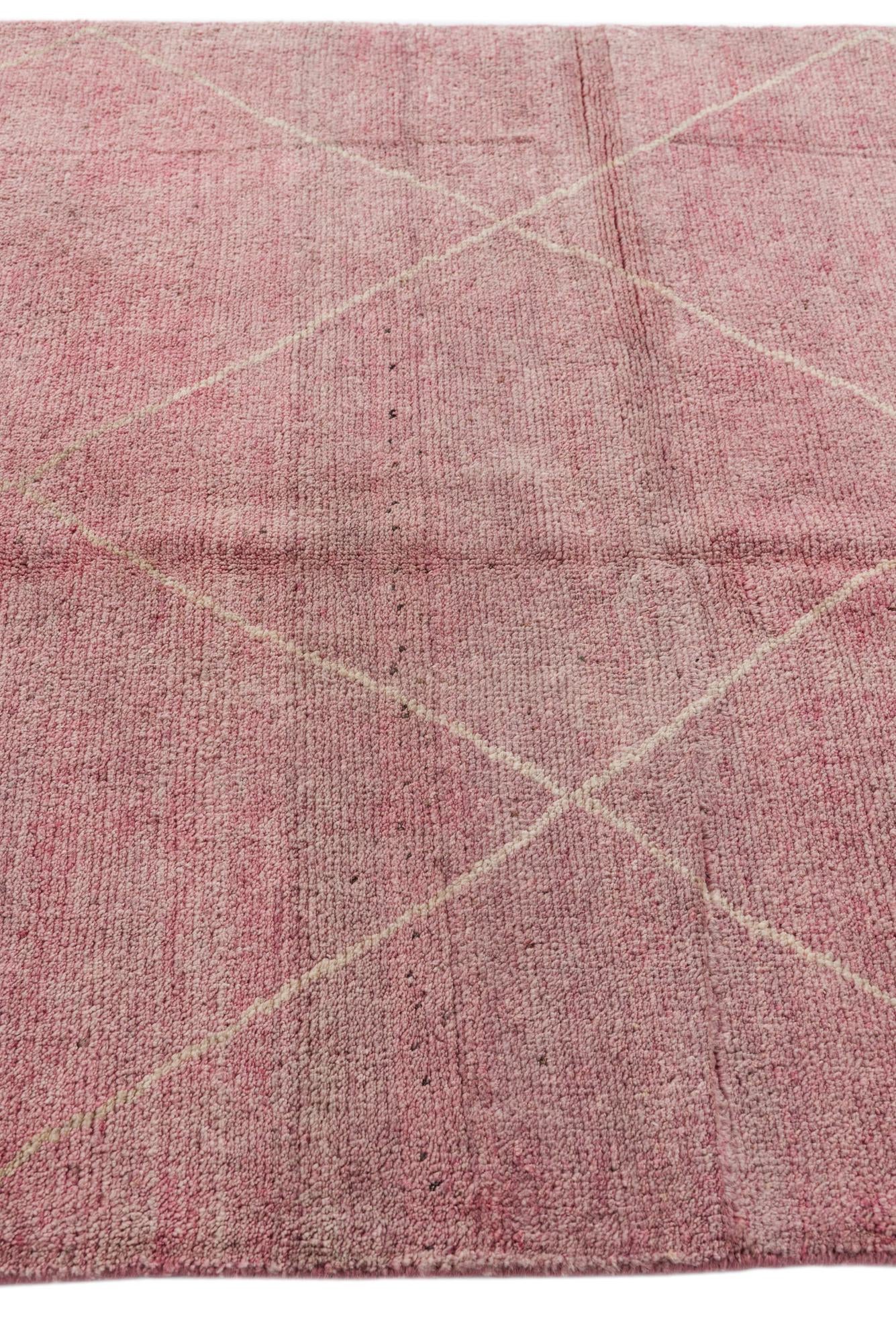 4' 9 x 6' 7 Hand Knotted Moroccan Wool Rug