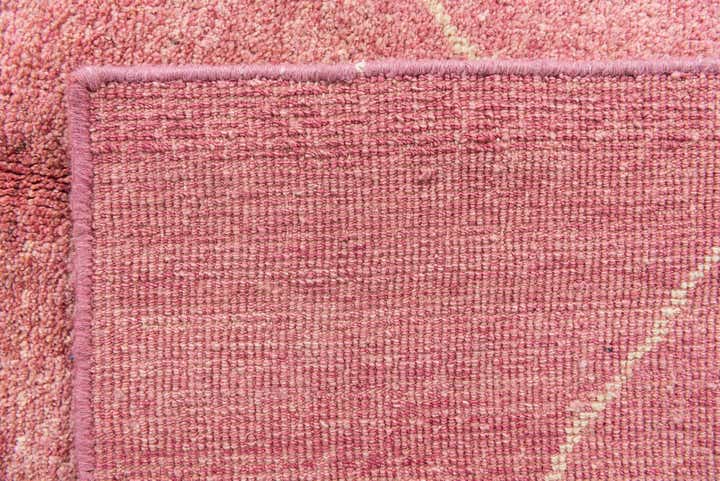 5' 6 x 8' 2 Hand Knotted Moroccan Wool Rug