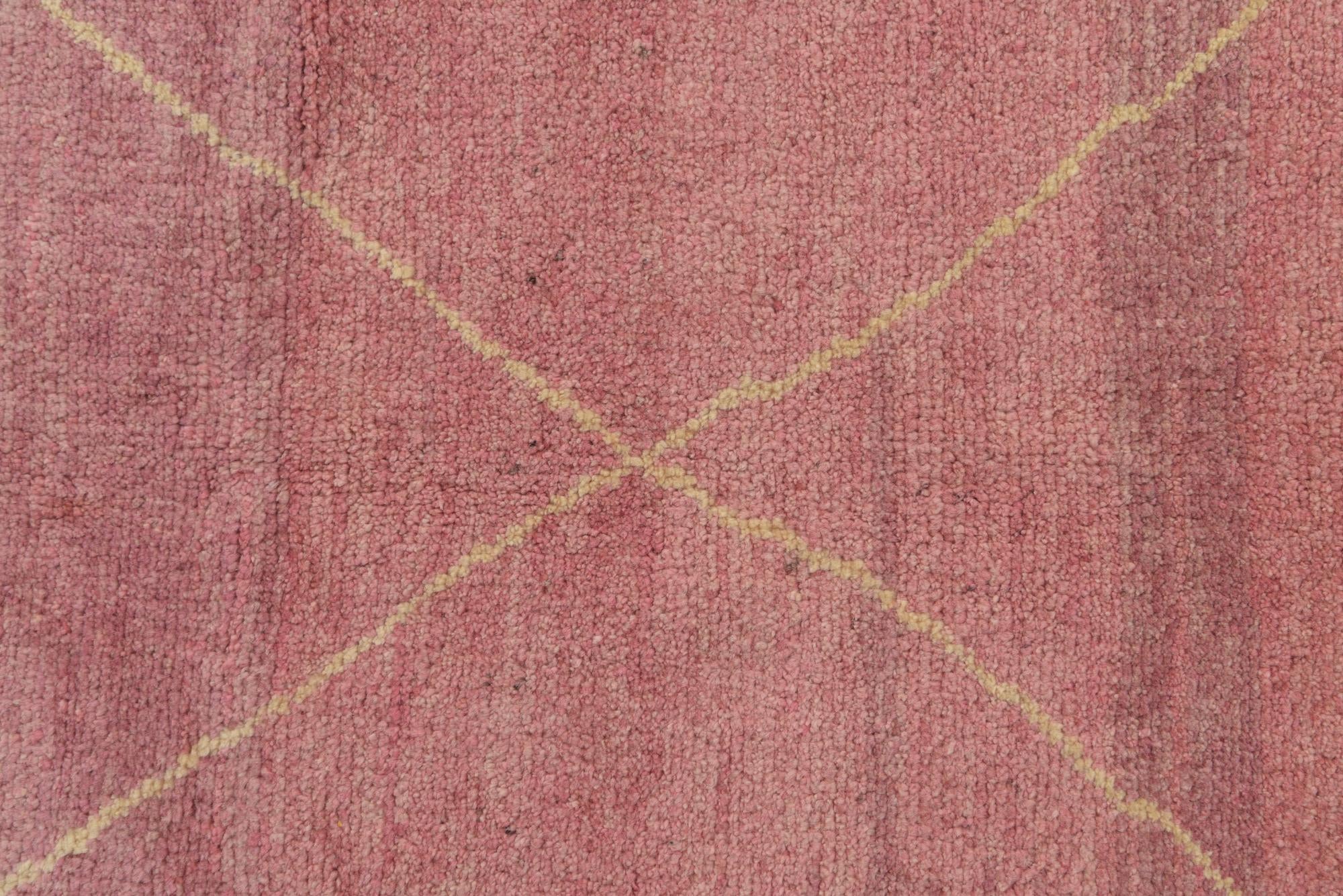5' 9 x 8' 2 Hand Knotted Moroccan Wool Rug