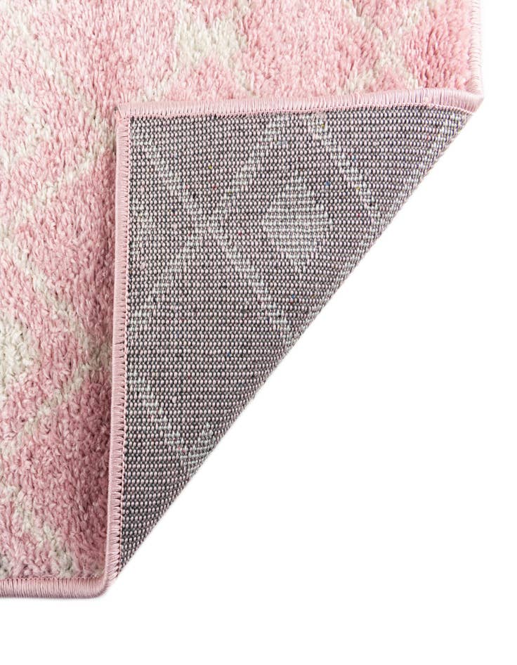 Detail image of 5' 3 x 8' Moroccan Trellis Rug