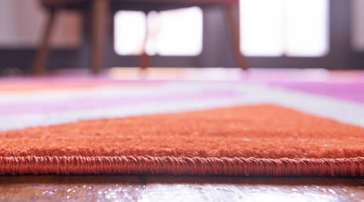 Detail image of Jane Seymour 4' x 6' Open Hearts Rug