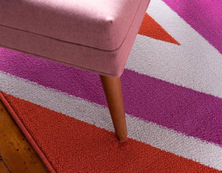 Detail image of 4' x 6' Open Hearts Rug