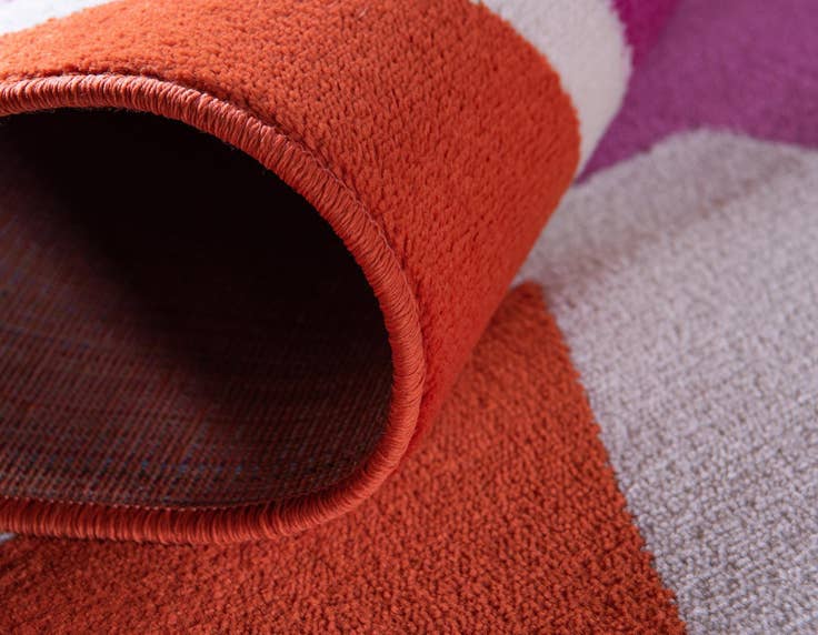 Detail image of 4' x 6' Open Hearts Rug