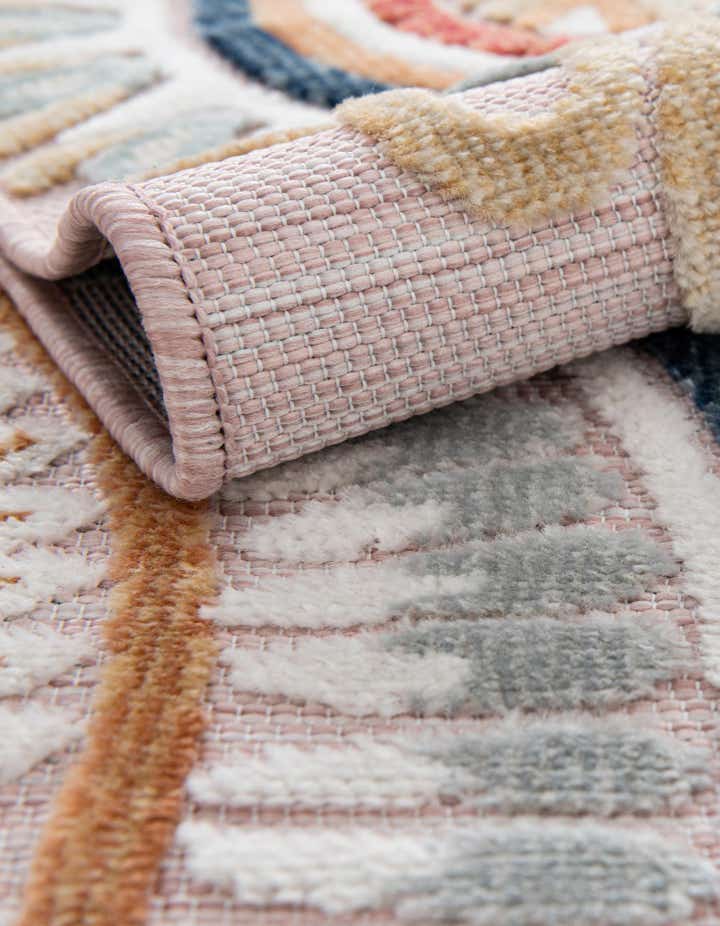 5' 2 x 8' Easy-Clean Botanical Indoor / Outdoor Rug