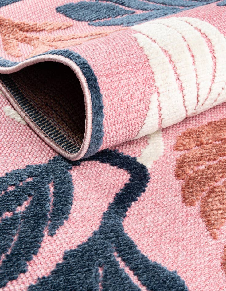 Detail image of 5' x 7' 7  Washable  Indoor / Outdoor Rug